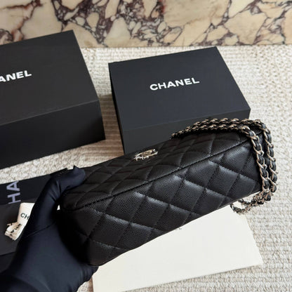 Cuero | Quilted Chain Shoulder Bag