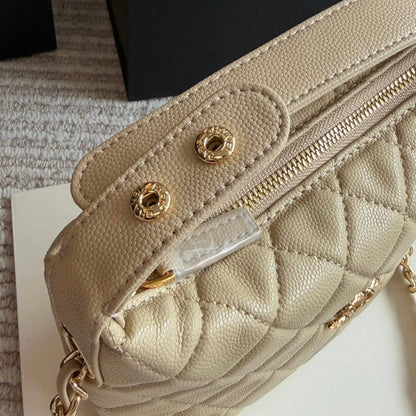 Cuero | Quilted Hobo Bag