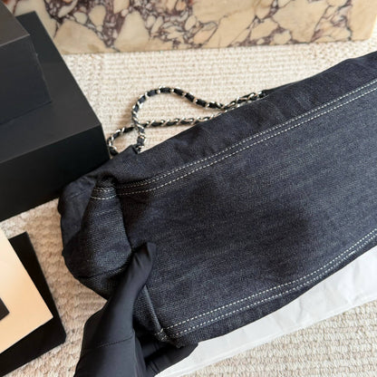 Cuero | Denim Shoulder Tote
