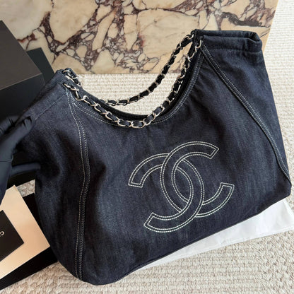 Cuero | Denim Shoulder Tote