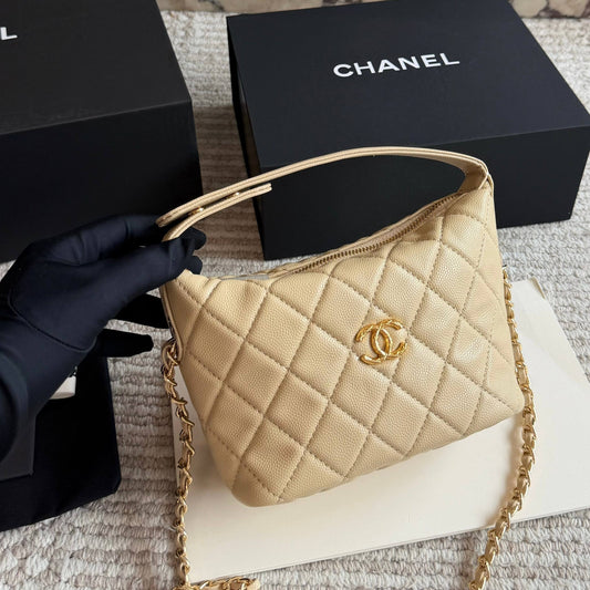 Cuero | Quilted Hobo Bag
