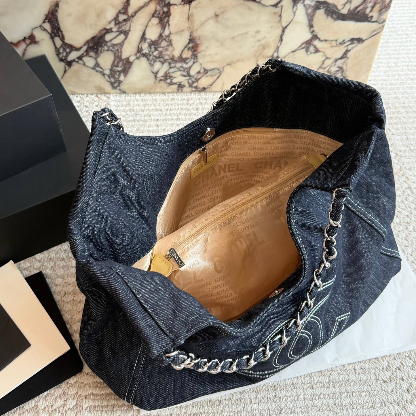 Cuero | Denim Shoulder Tote